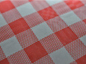 nappe "papier" rouge-blanc quadrillée 50m